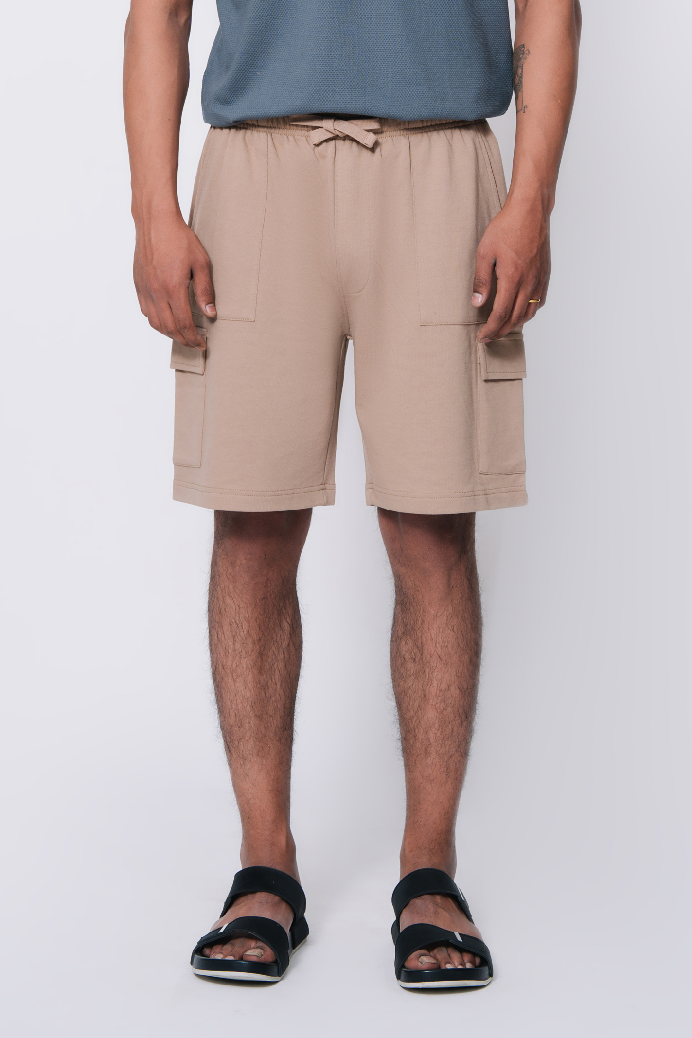 Relaxed Fit Cargo Shorts – Khaki