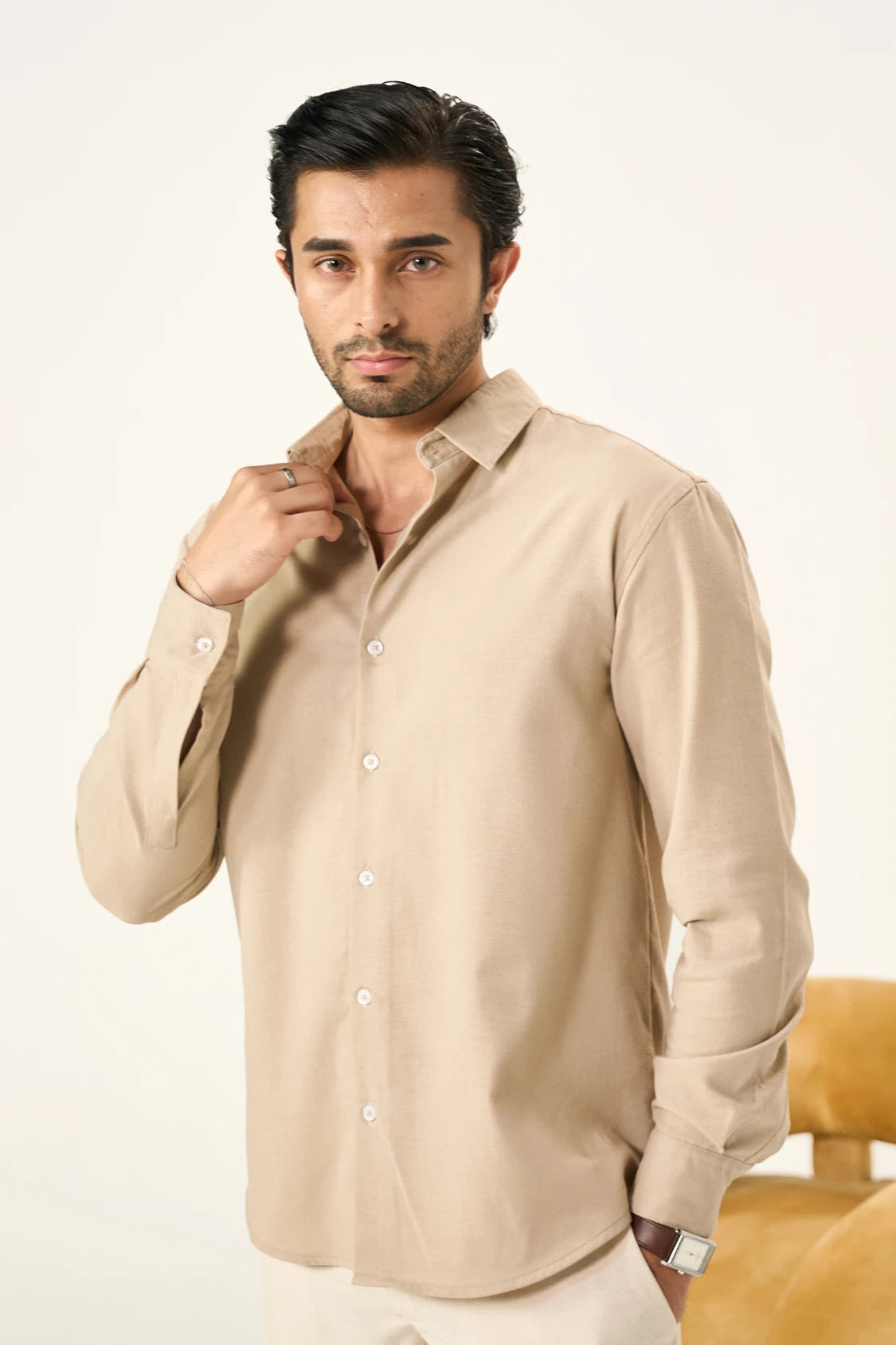 Relaxed Linen Shirt - Sandy Beige Secondary image