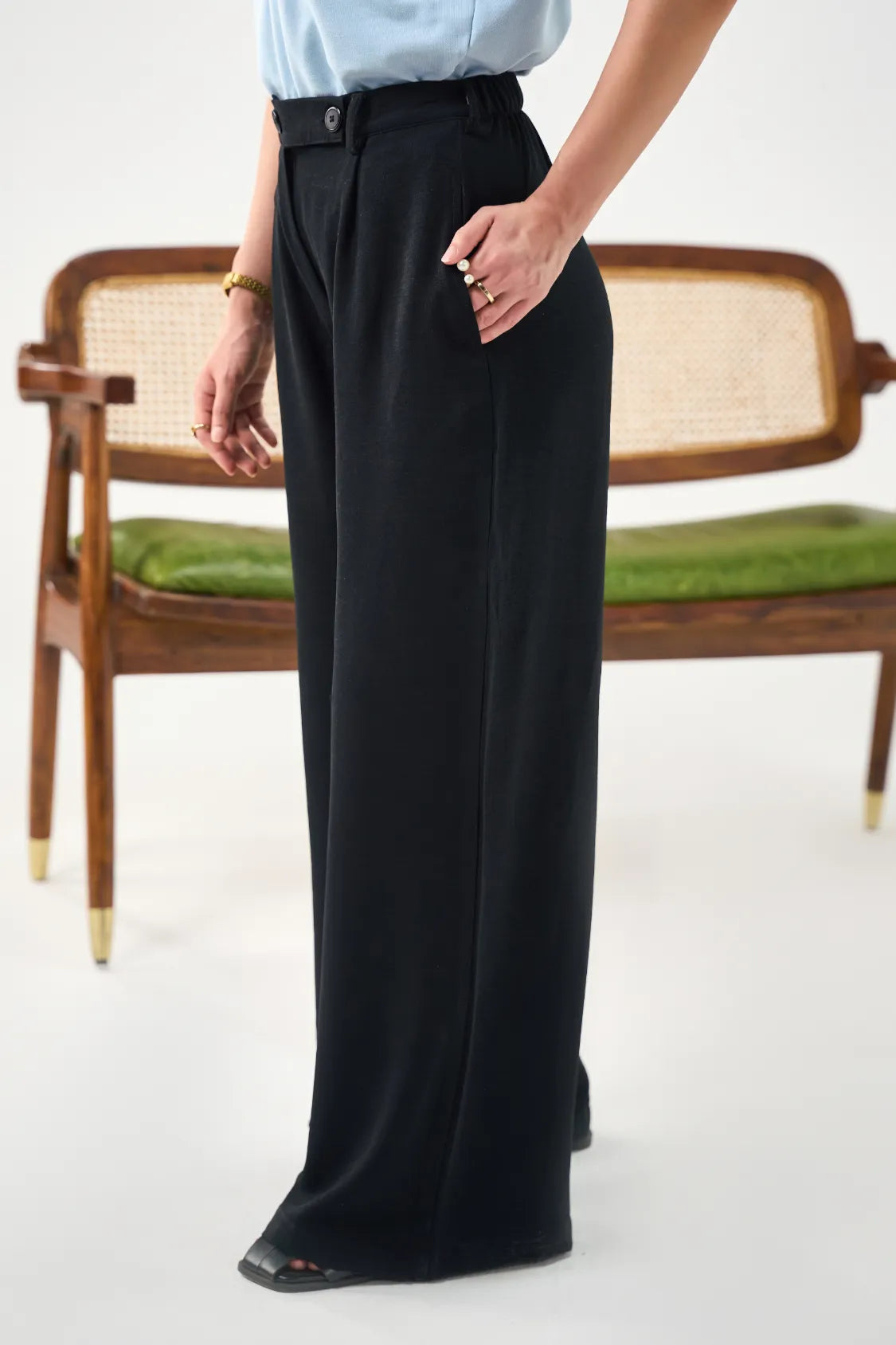 Pleated Wide Leg Pants - Black Secondary image