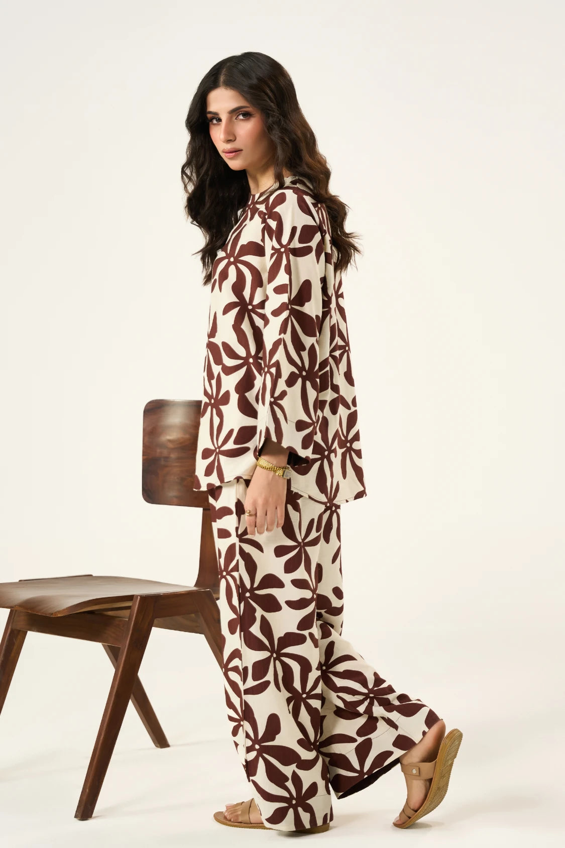 Flora Linen Co-Ord Set - Brown & Cream Secondary image
