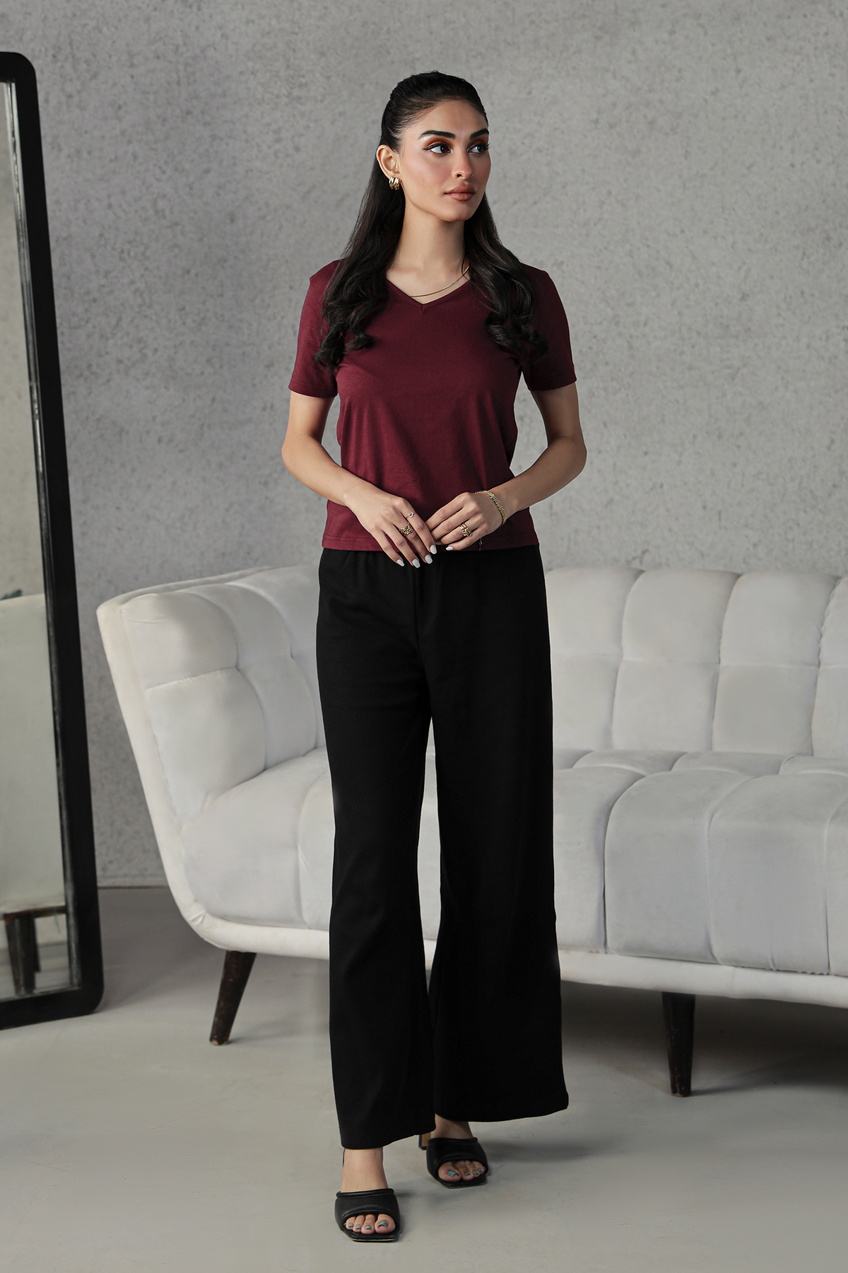 V Neck T-Shirt maroon