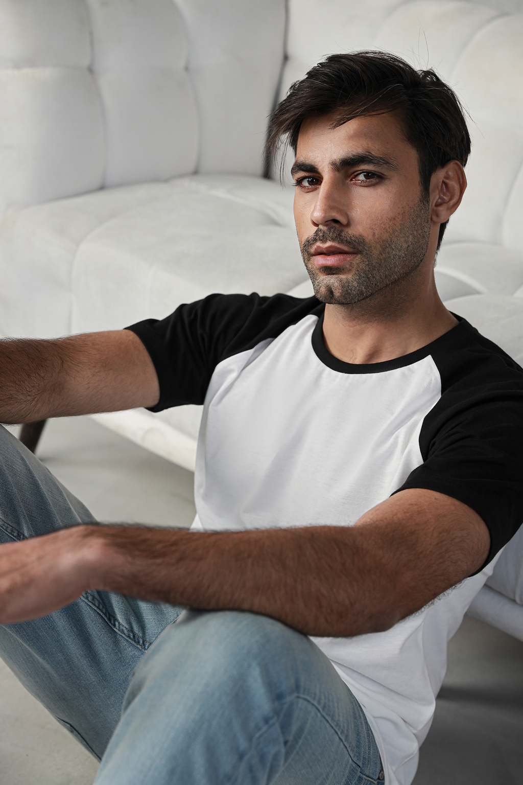 Raglan T-Shirt – White & Black