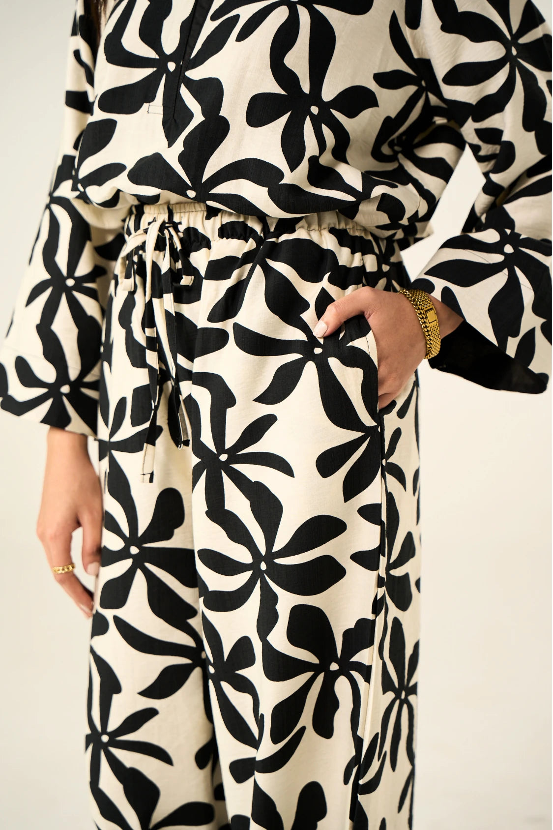 Flora Linen Co-Ord Set - Black & Cream