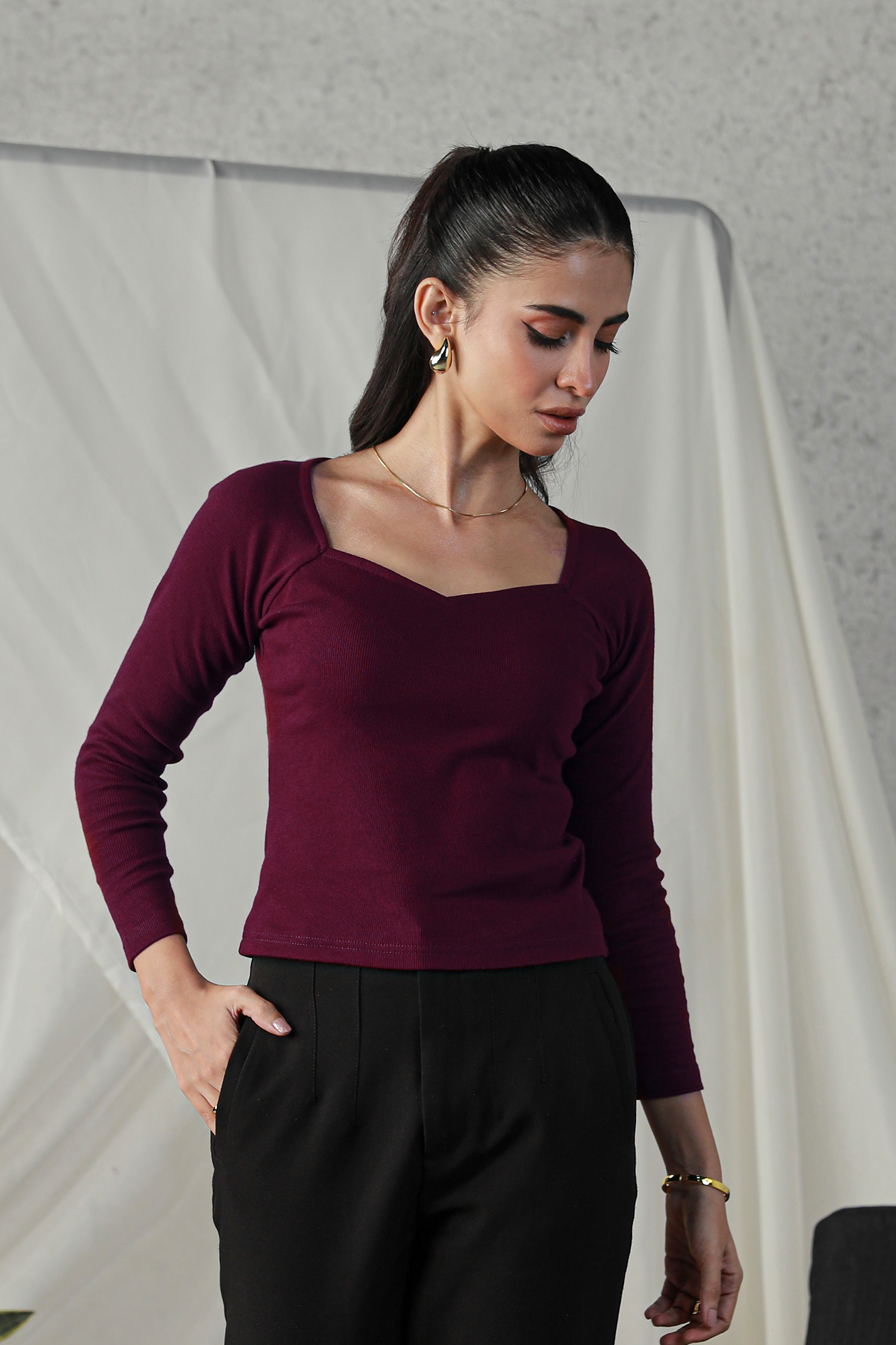 Sweet Heart Neck Top - Burgundy Secondary image