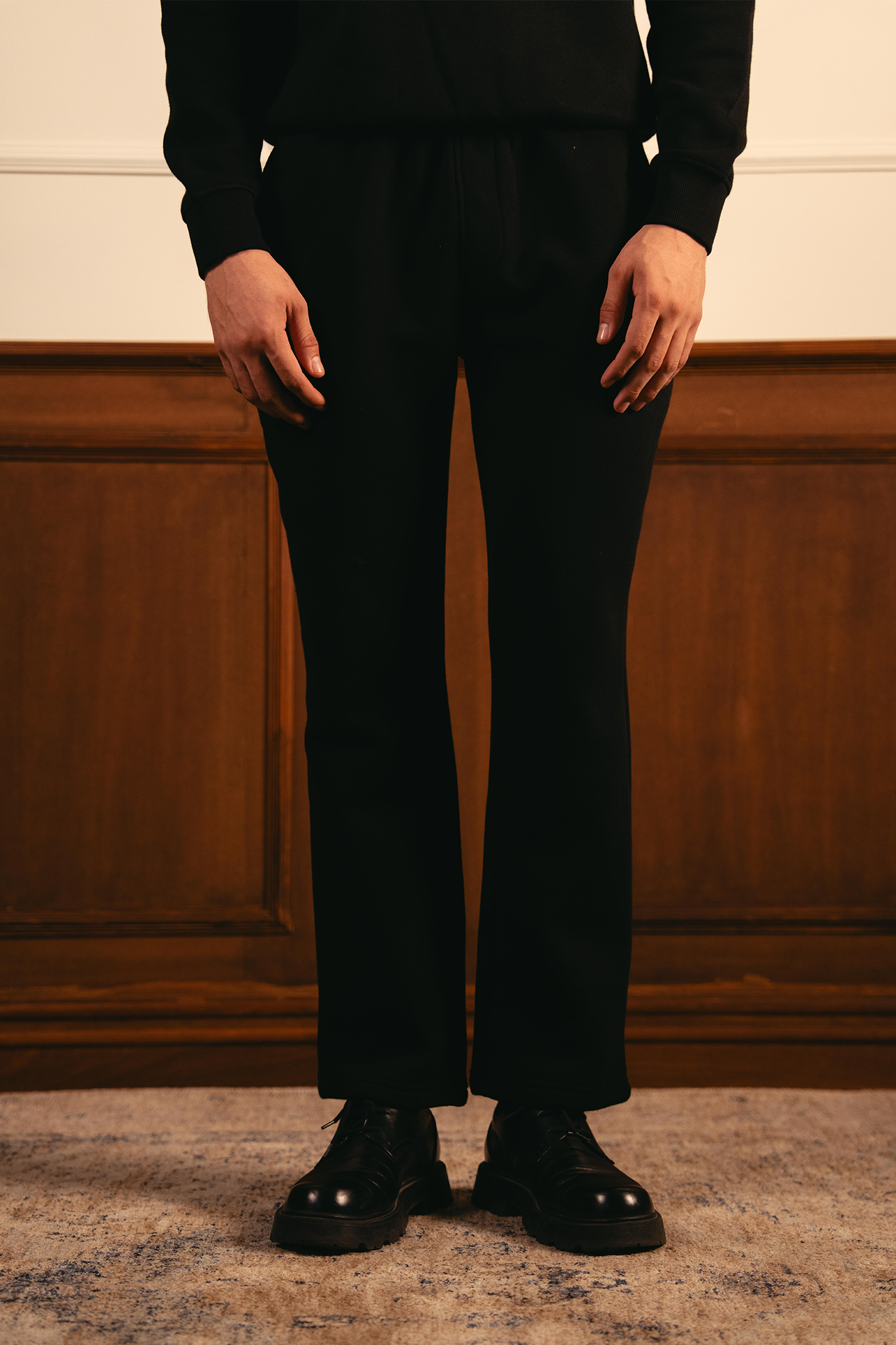 Everyday Relaxed Sweatpants – Black Main image