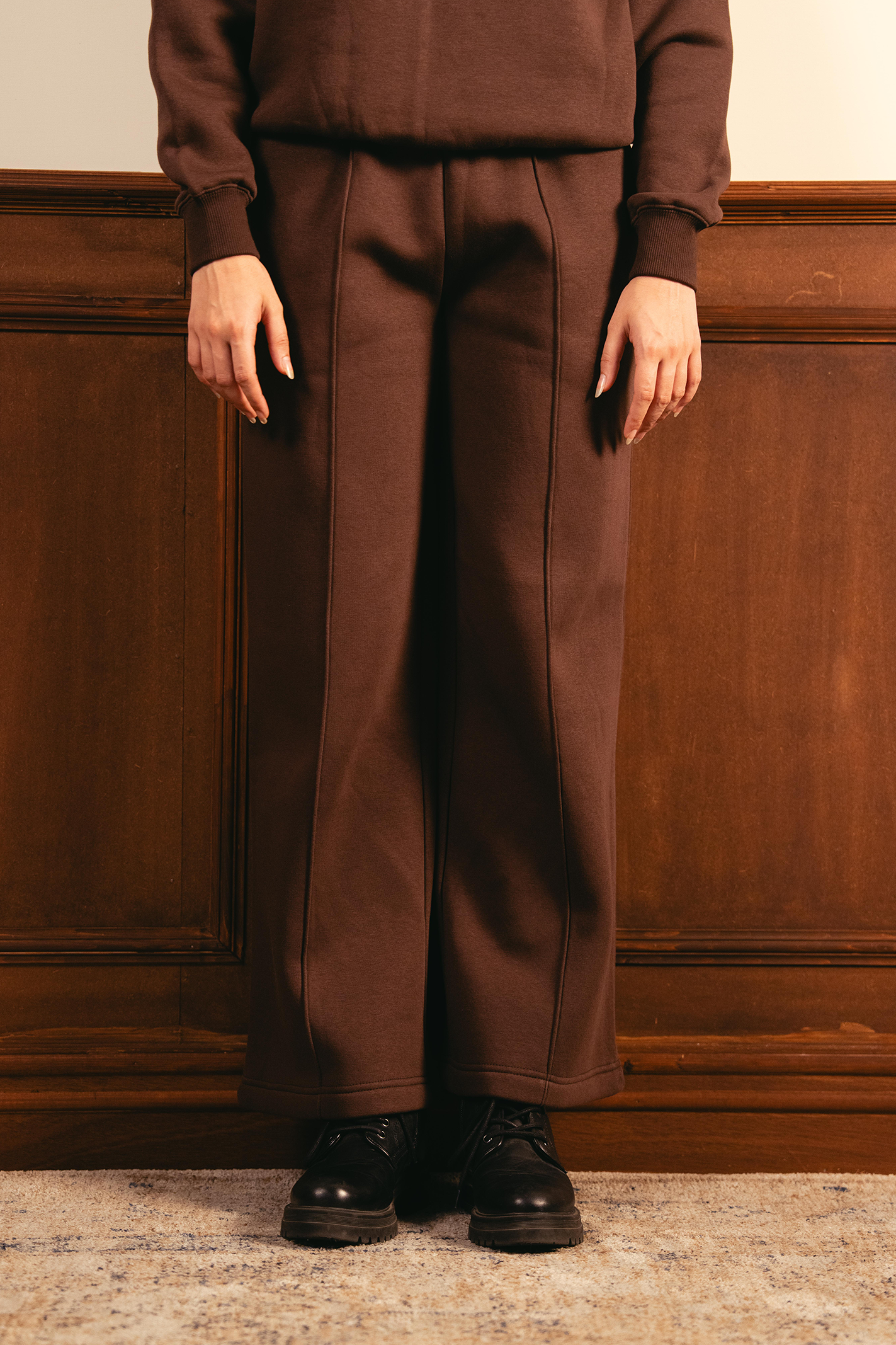Classic Quarter-Zip Sweatsuit - Brown Secondary image