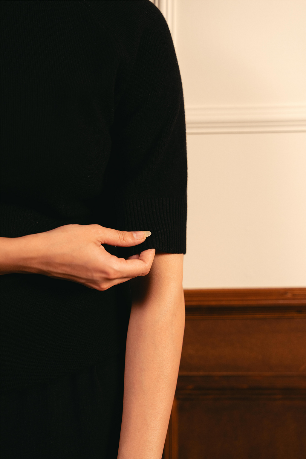 Fine Knit Mock Neck Top - Black