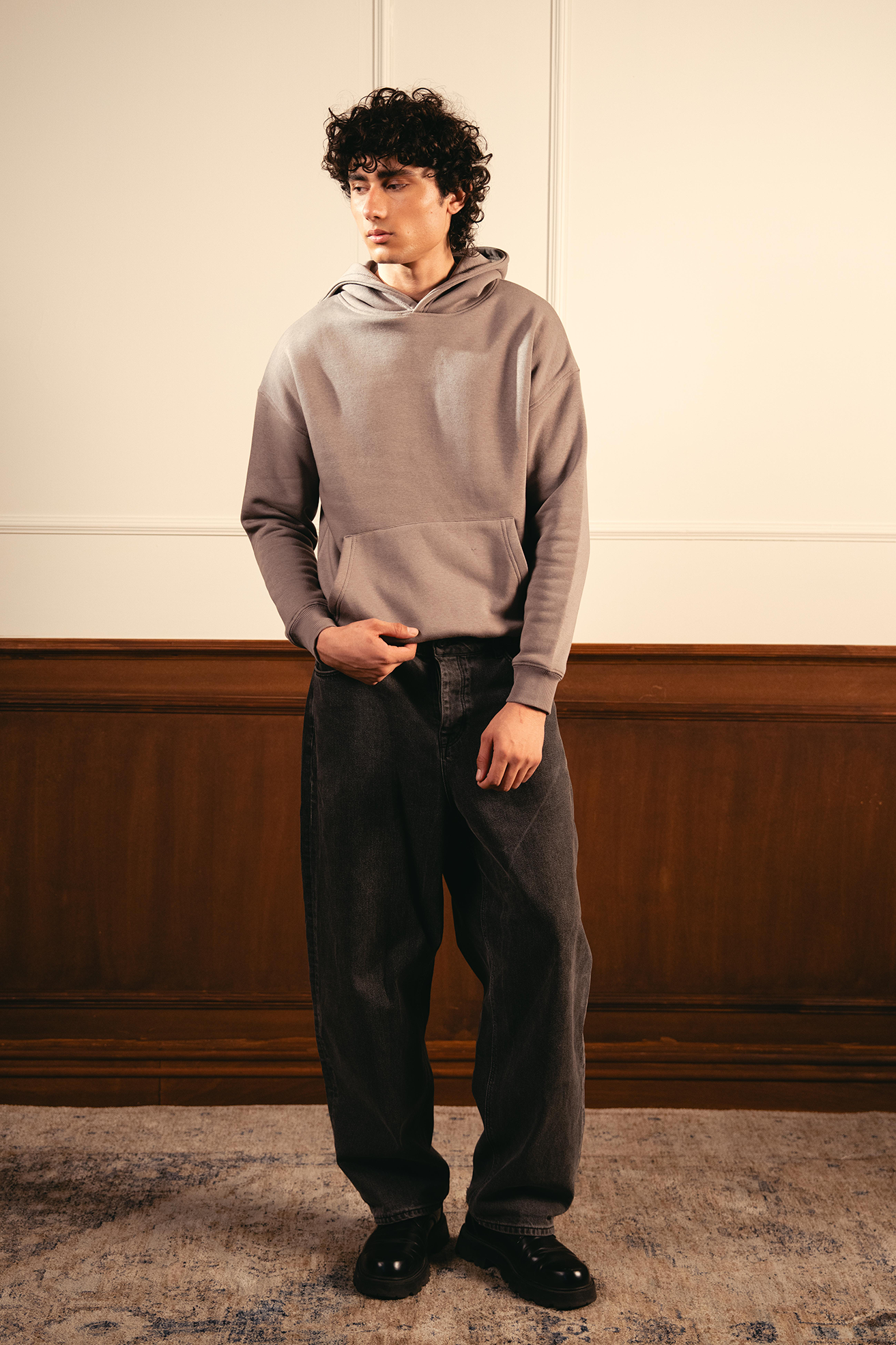 Heavy Fleece Pullover Hoodie – Gray Secondary image