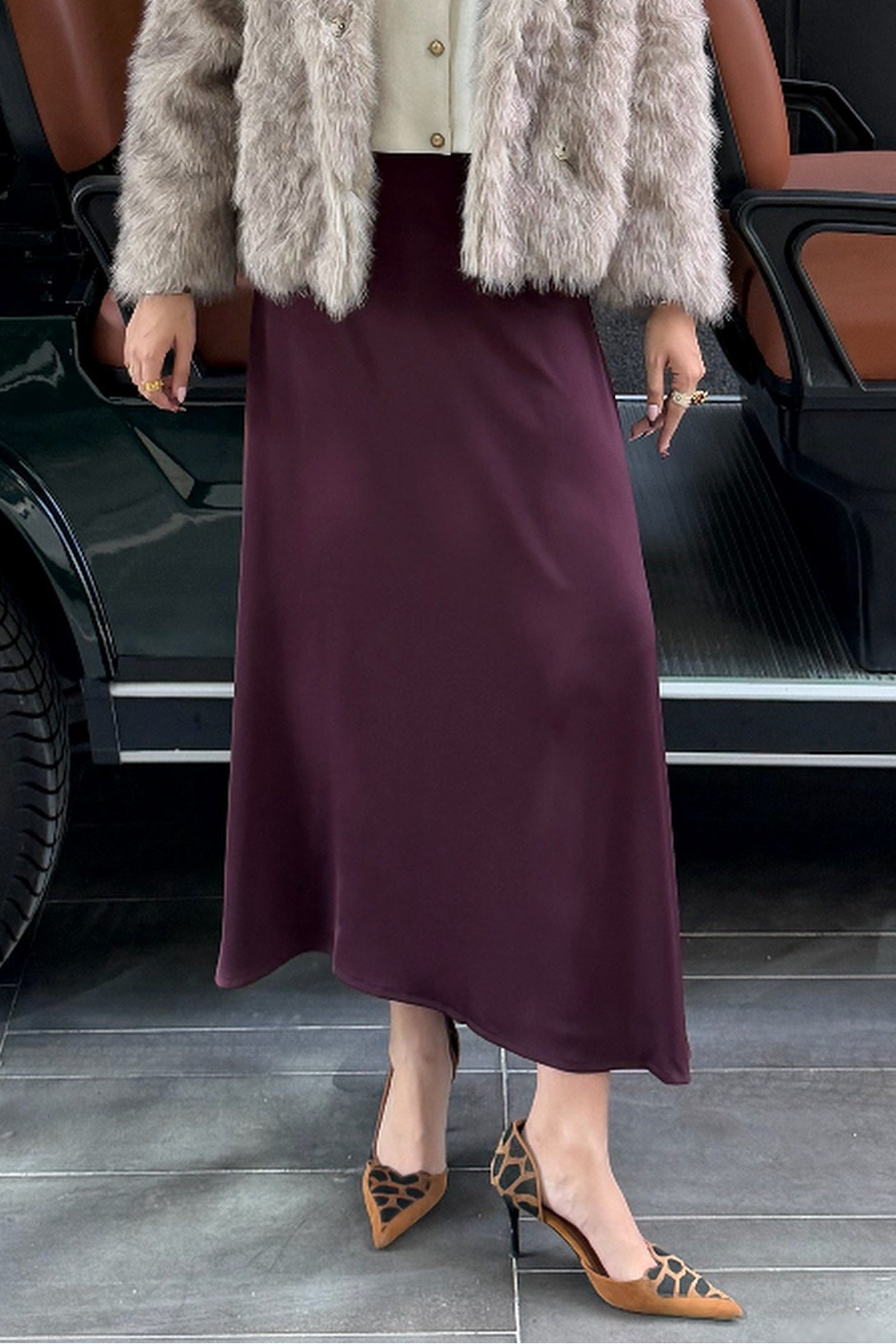 Textured Satin Skirt - Burgundi Main image