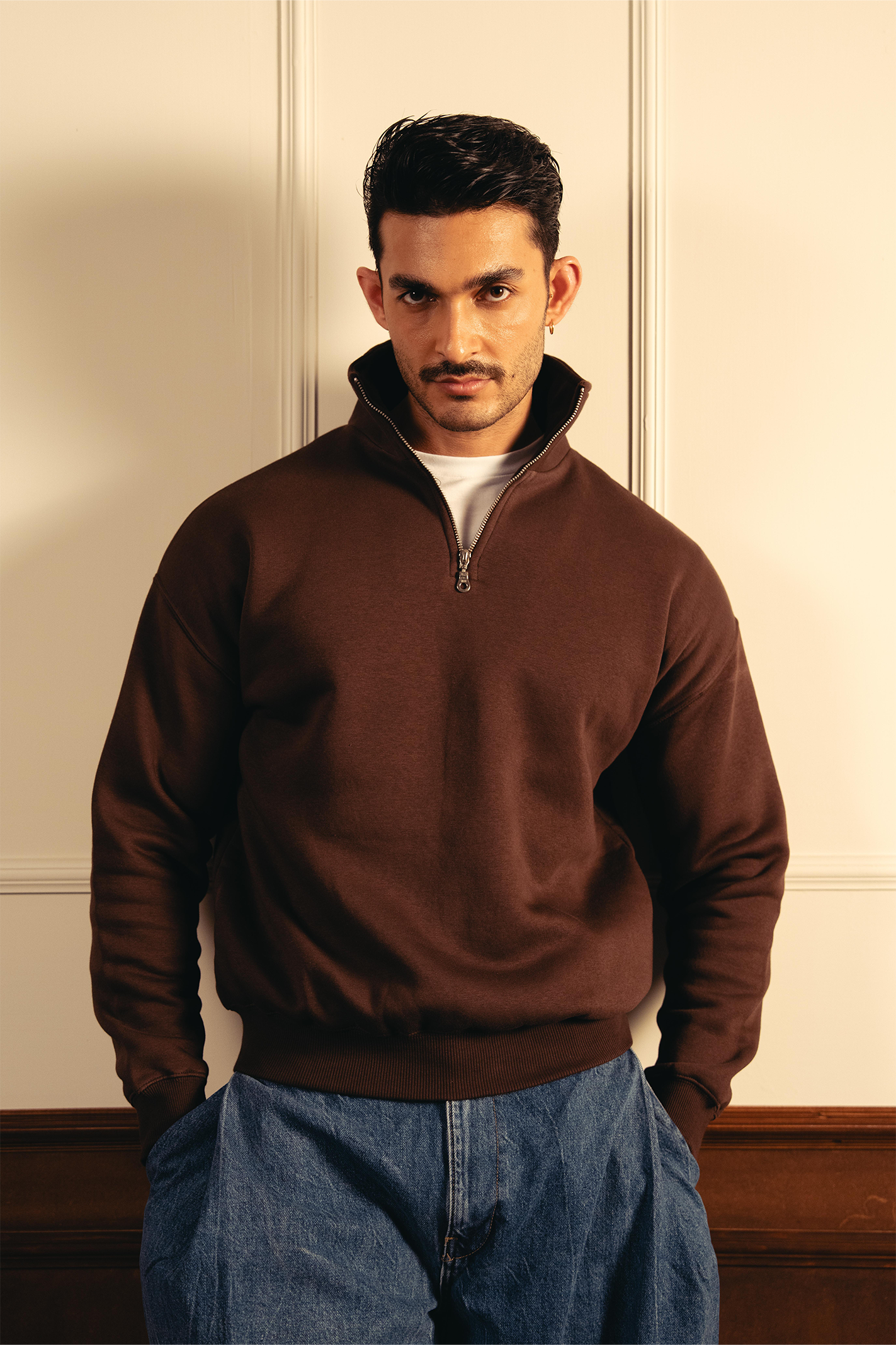 Classic Quarter Zip Sweatshirt – Brown Main image