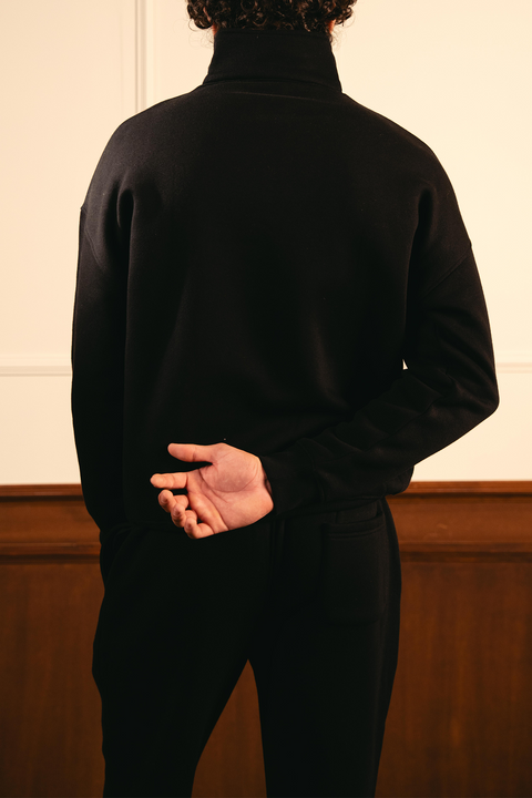 Classic Quarter Zip Sweatshirt – Black