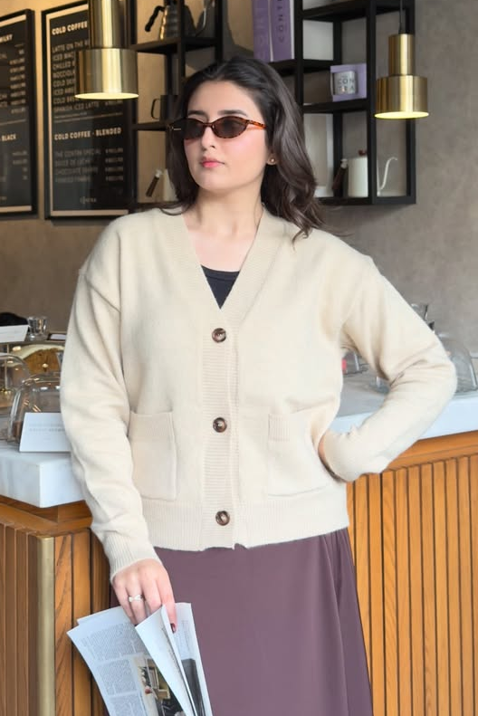 Snug-fit Wool Cardigan - Nude Main image