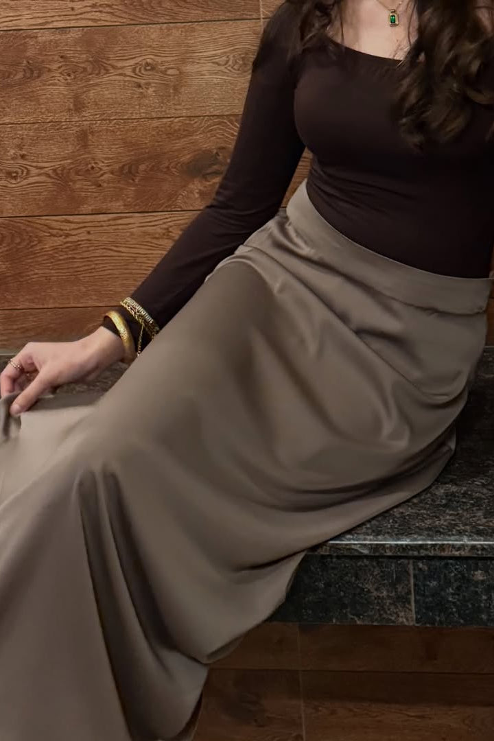 Textured Satin Skirt - Nude