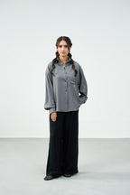 The Relaxed Stripe Shirt - Charcoal stripe