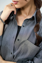 The Relaxed Stripe Shirt - Charcoal stripe
