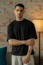 Crew Neck Graphic T-Shirt – Black