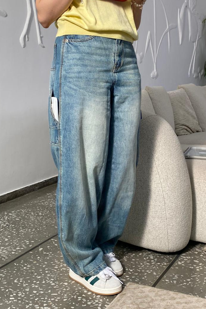 Baggy Balloon Fit Jeans Secondary image