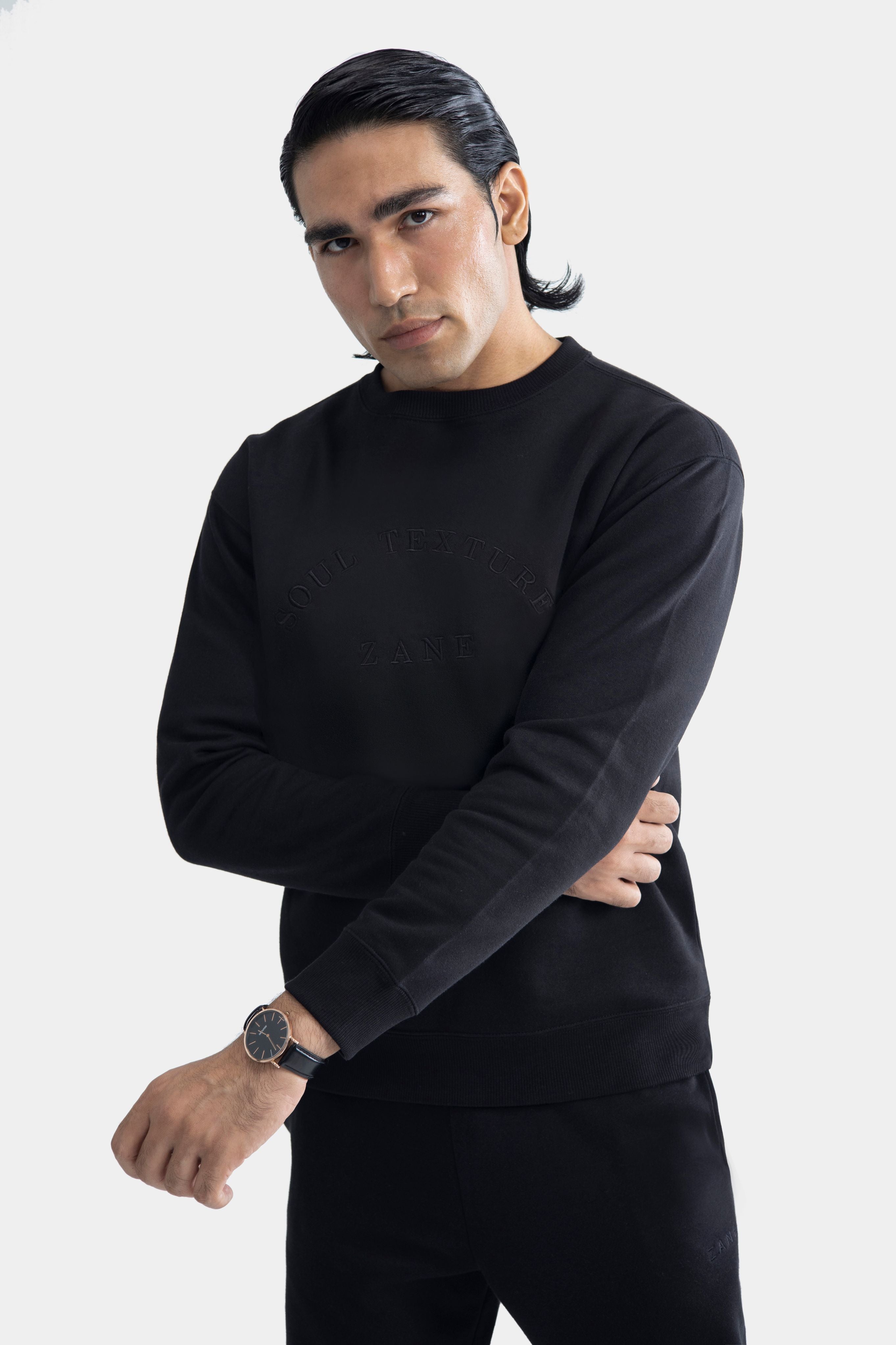 Drop Shoulder Embroidered Sweatshirt – Black Secondary image